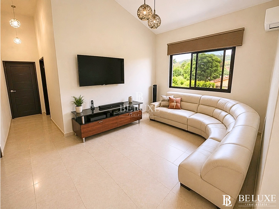 VENTA DE CASA EN CLAYTON VILLAGE, ANCON (10) — foto 3