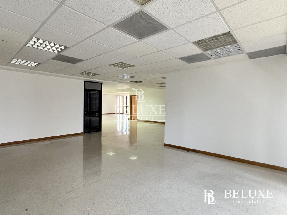 ALQUILER DE OFICINA LISTA PARA OCUPAR EN AREA BANCARIA, CALLE 50 (8) — foto 5