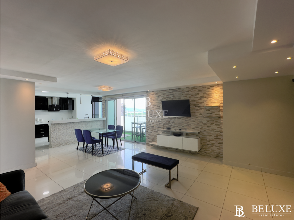 SE VENDE APARTAMENTO EN SAN FRANCISCO EN PH MOON TOWER REMODELADO(5) — foto 4