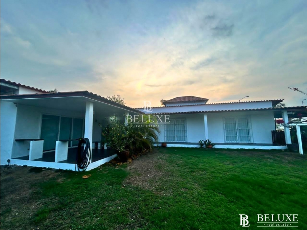VENDO CASA EN NUEVA GORGONA MALIBU LAKES (6)