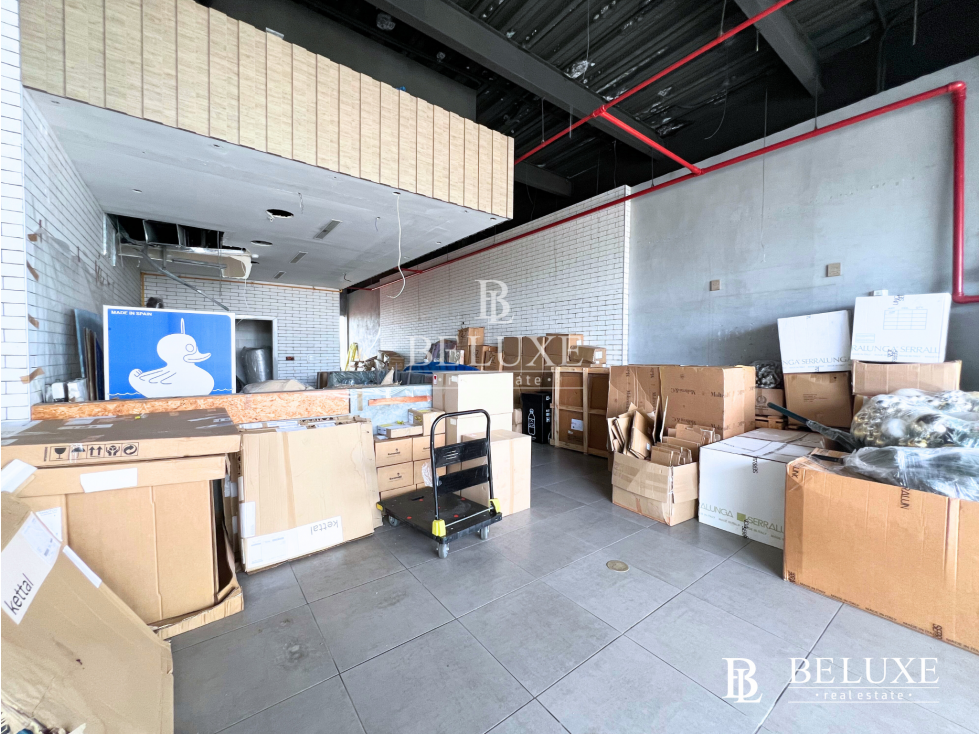 ALQUILER DE LOCAL COMERCIAL REMODELADO EN COCO DEL MAR (P)