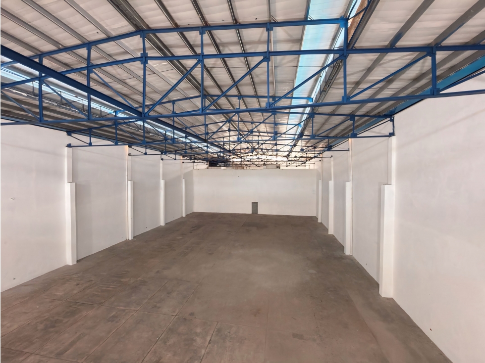 VENTA PROPIEDAD COMERCIAL CON GALERA EN VÍA PRINCIPAL JUAN DÍAZ (11) — foto 4