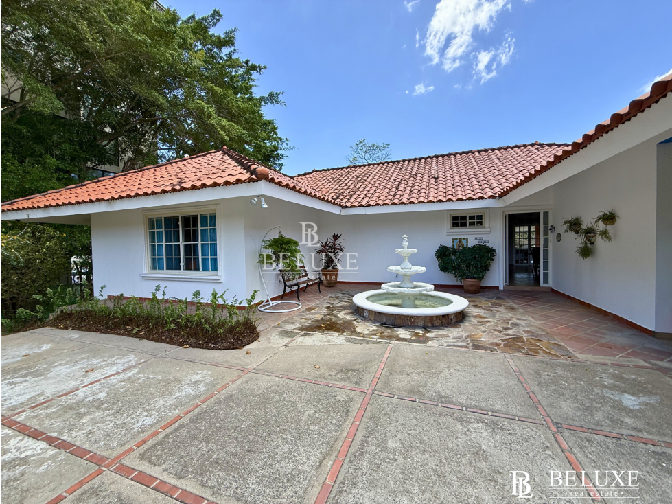 VENTA DE CASA CON PISCINA EN CORONADO (13)