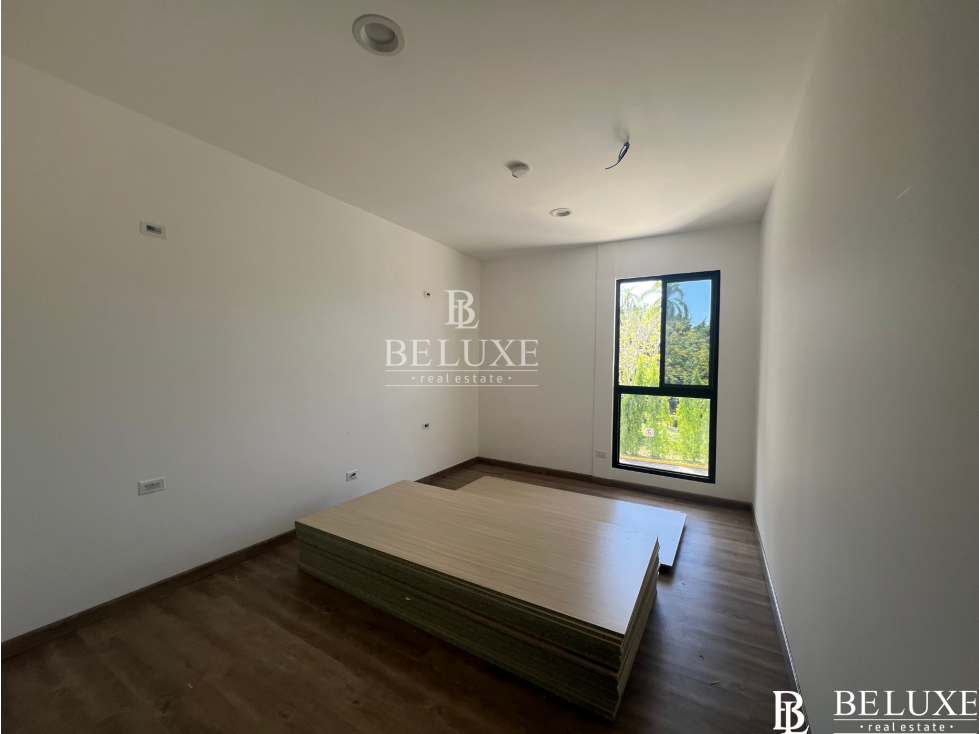 VENTA EDIFICIO Y TERRENOS EN ALBROOK (7) — foto 4
