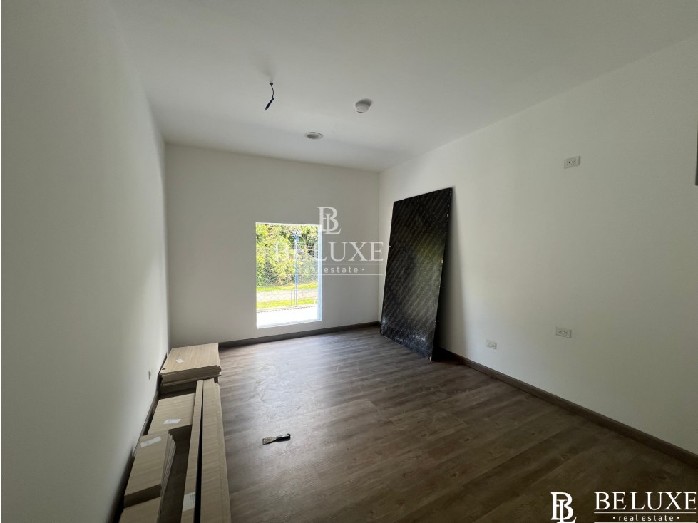 VENTA EDIFICIO Y TERRENOS EN ALBROOK (7) — foto 6