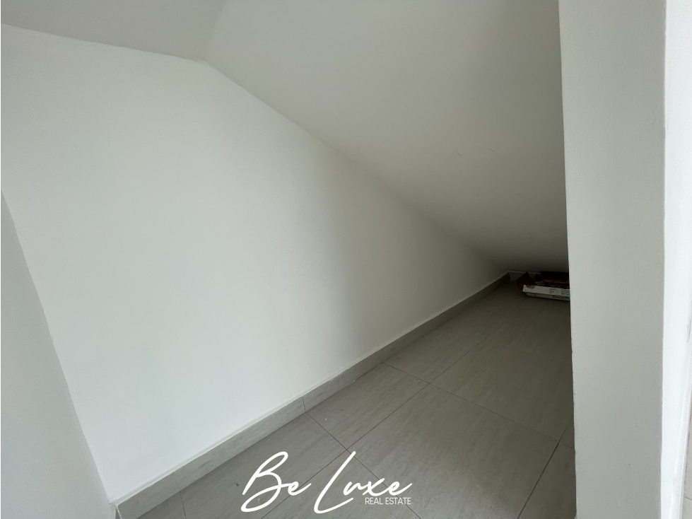 VENTA APARTAMENTO TIPO LOFT REMODELADO EN COCO DEL MAR PH LE MARE (4) — foto 5