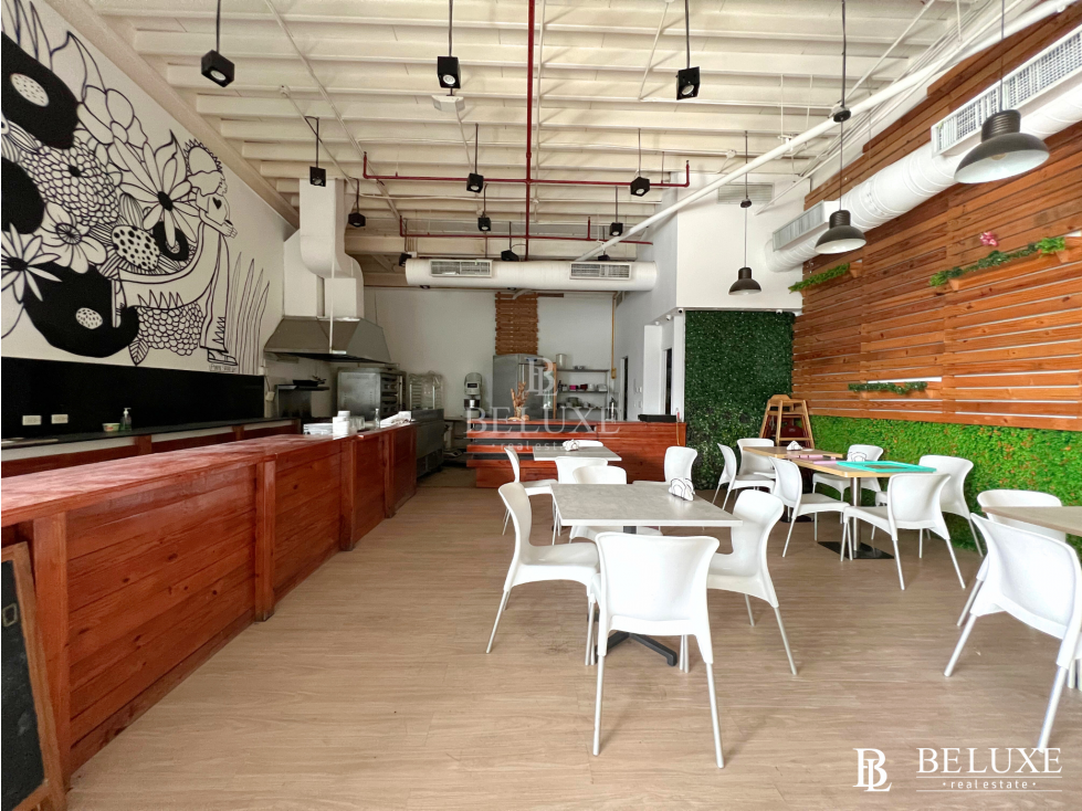 ALQUILER LOCAL PARA BAR-RESTAURANTE EN PLAZA COMERCIAL, AVE BALBOA (8) — foto 2
