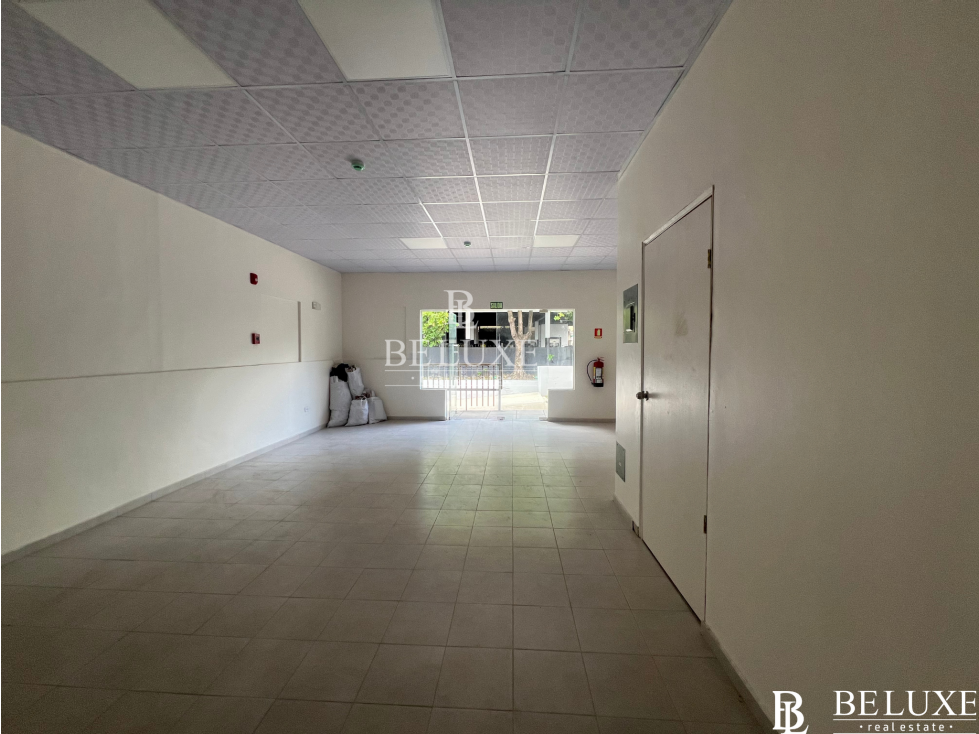 ALQUILER LOCAL COMERCIAL EN VIA PORRAS, CALLE 70 SAN FRANCISCO (-10) — foto 2
