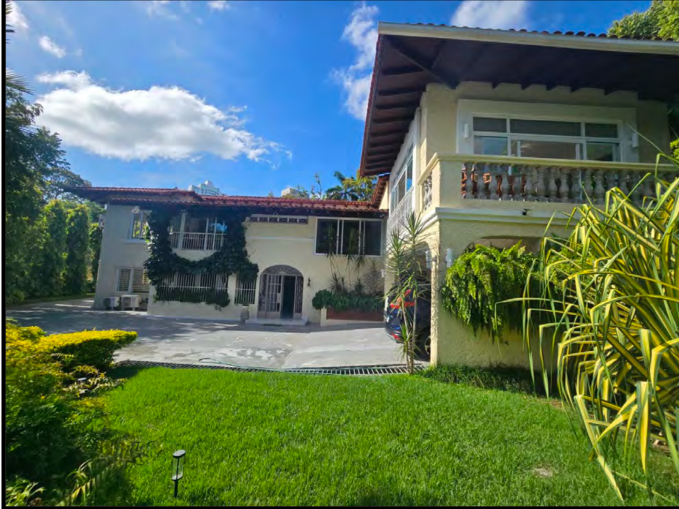 VENTA DE CASA CON PISCINA EN ALTOS DEL GOLF (13) — foto 5