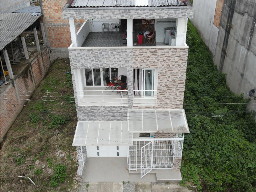 VENTA CASA DE TRES PISOS B/ QUINTA PAREDES MOCOA, (P)