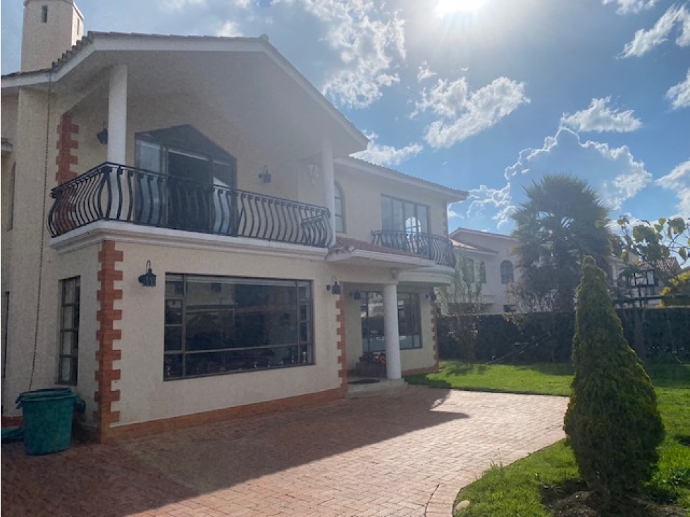 VENDO CASA CAMPESTRE EN CONJUNTO CAJICA