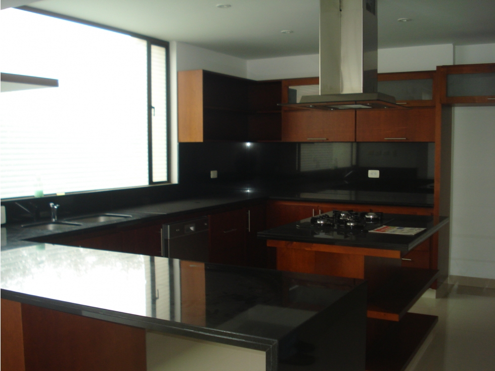 Vendo casa en conjunto cerrado esquinera con lote independiente - 2