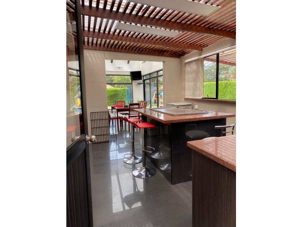 Vendo casa en Hacienda San Simón con excelentes espacios - 4