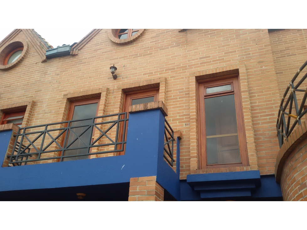 Arriendo casa Chia excelentes espacios
