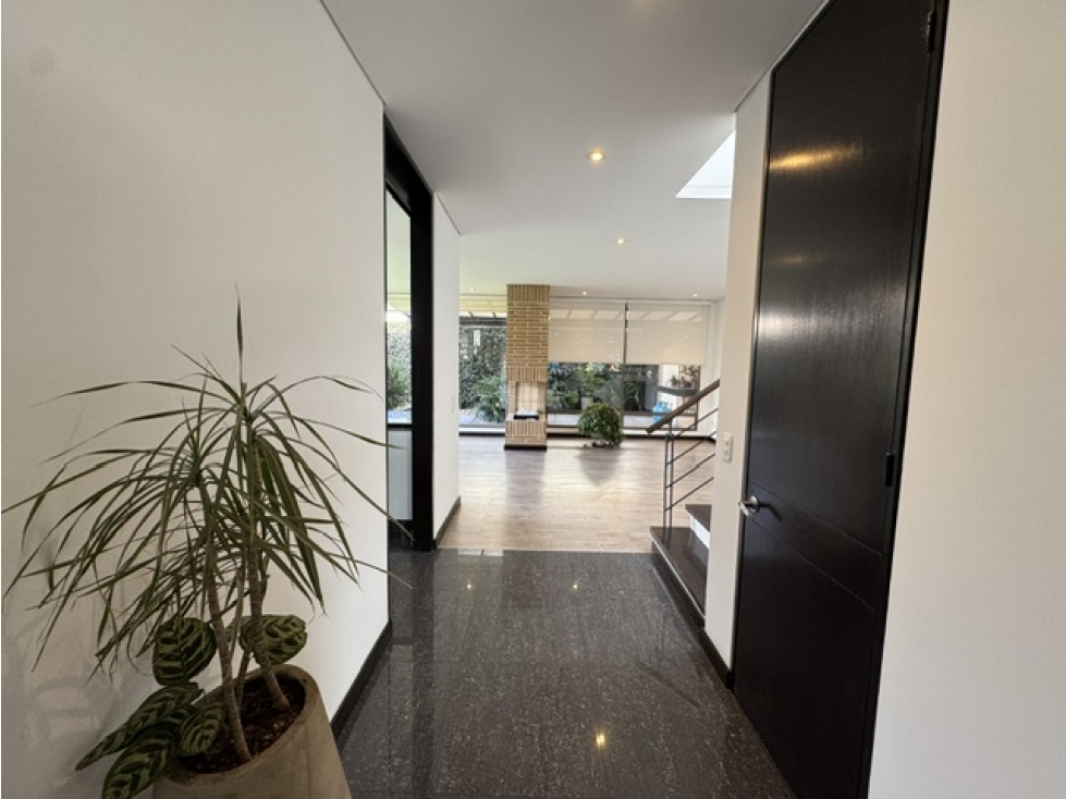 Vendo casa esquinera en la milla de oro lote amplio — foto 4