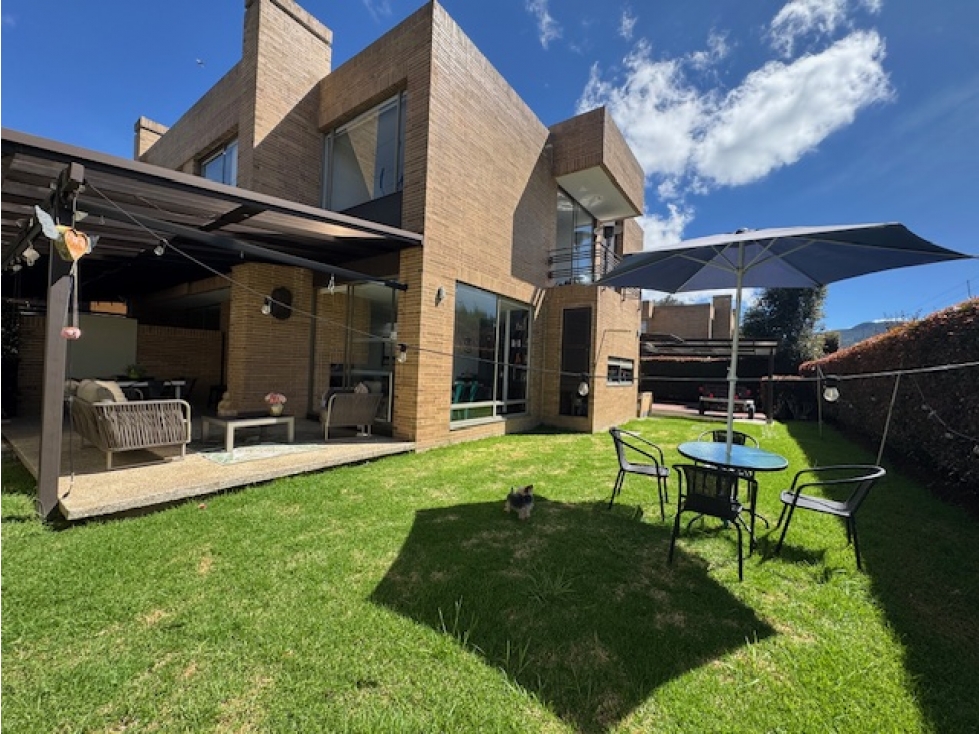 Arriendo casa Piedra Luna excelente vista - 2