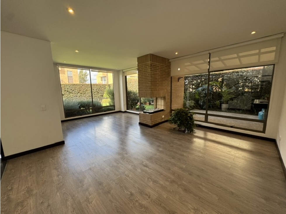 Vendo casa esquinera en la milla de oro lote amplio — foto 2
