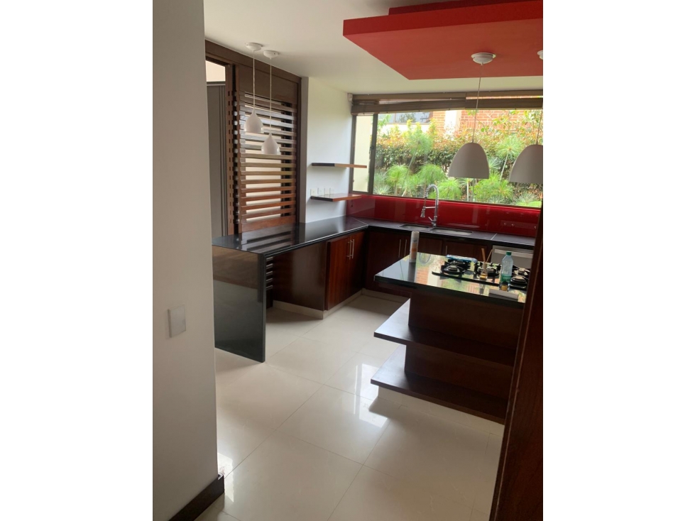 ARRIENDO casa en conjunto cerrado esquinera con lote independiente — foto 2