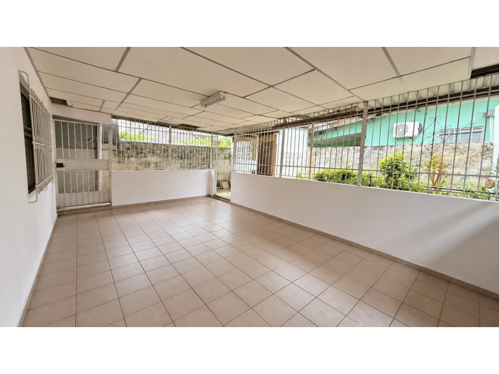 SE VENDE CASA EN ALTOS DE LA PULIDA - VILLA LUCRE