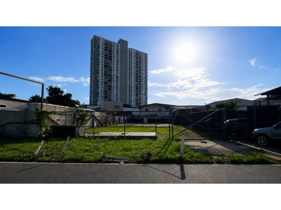 TERRENO COMERCIAL - PARQUE LEFEVRE