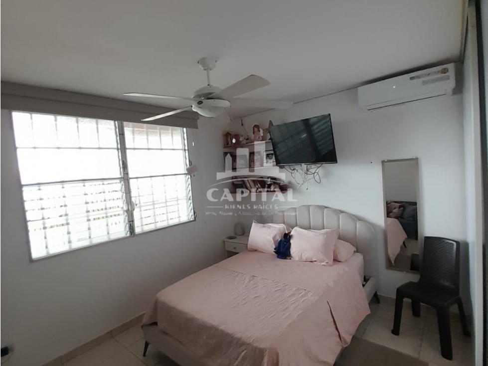 CHALET EN BRISAS DEL GOLF POR DEBAJO DEL AVALÚO — foto 5