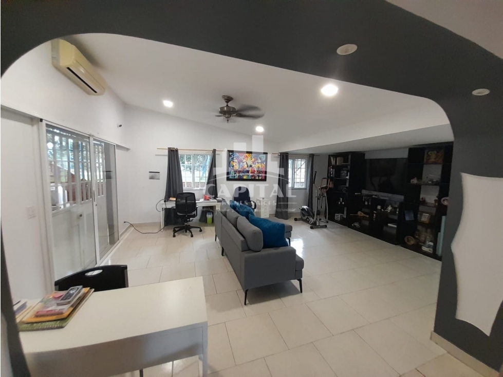 CHALET EN BRISAS DEL GOLF POR DEBAJO DEL AVALÚO — foto 2
