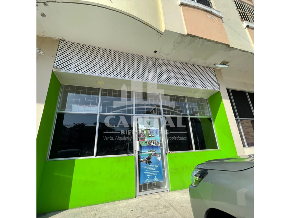 SE VENDE LOCAL EN PH PLAZA LAS ARCADAS, CAMPO LIMBERG — foto 2