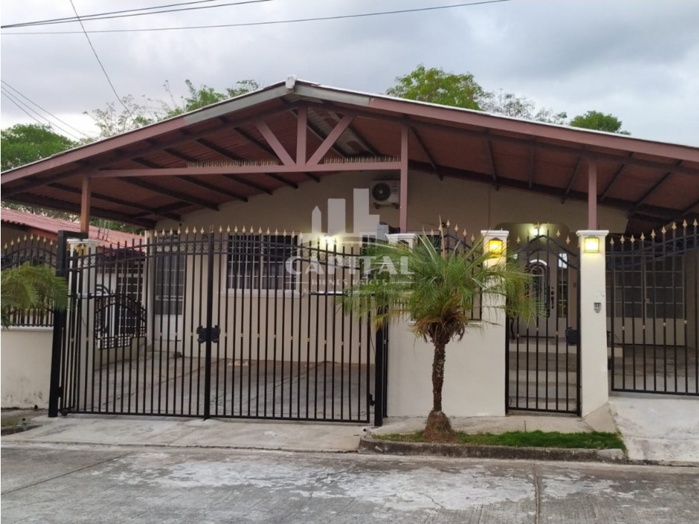 CHALET EN BRISAS DEL GOLF POR DEBAJO DEL AVALÚO