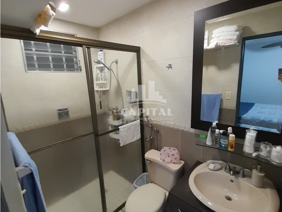 CHALET EN BRISAS DEL GOLF POR DEBAJO DEL AVALÚO — foto 3