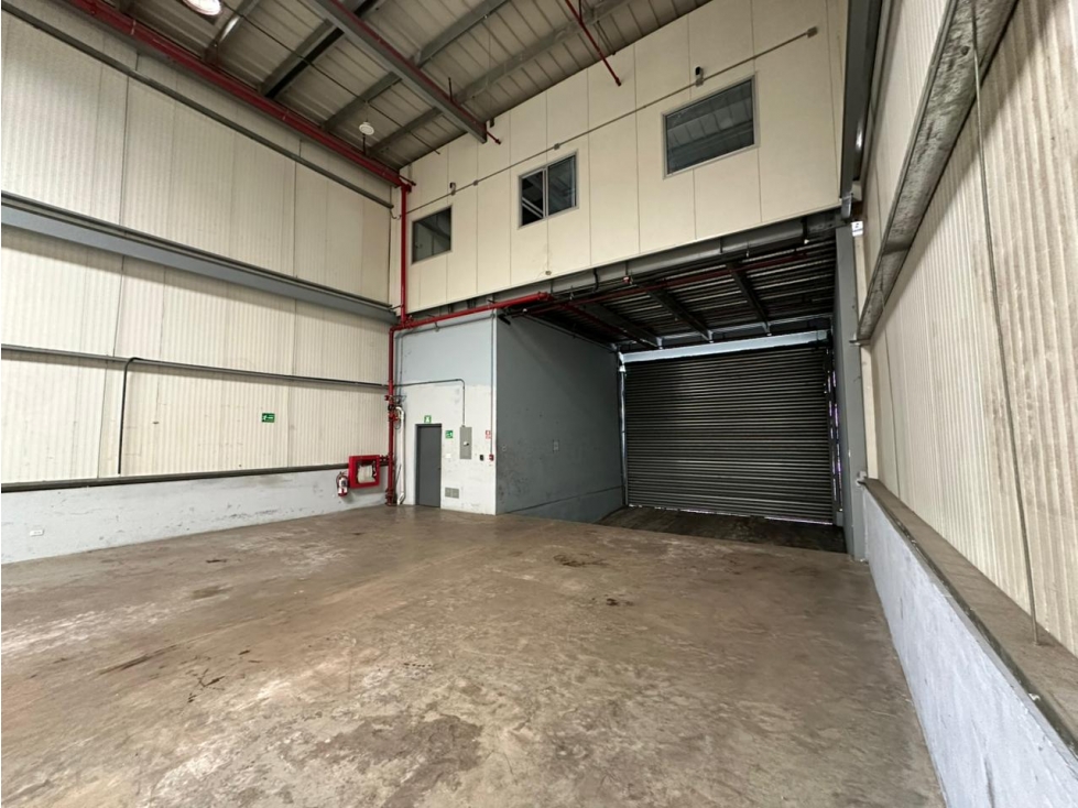 SE ALQUILA GALERAS EN AIRPORT COMMERCIAL PARK IV - VIA TOCUMEN — foto 4