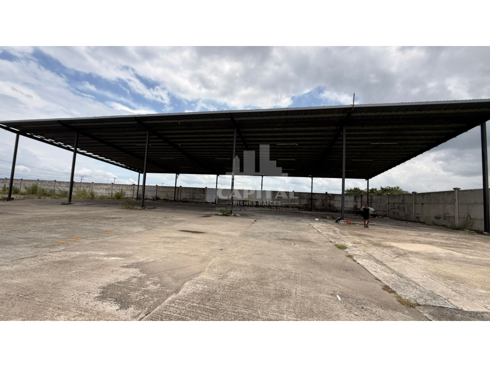 SE ALQUILA TERRENO COMERCIAL VÍA PARAMERICANA - 2