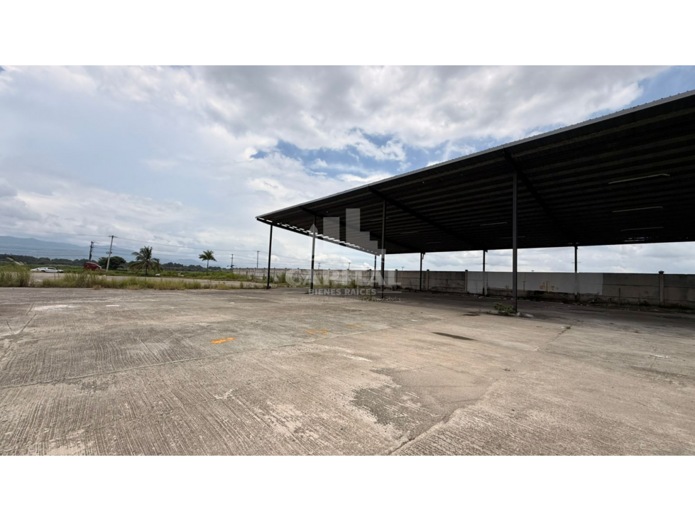 SE ALQUILA TERRENO COMERCIAL VÍA PARAMERICANA - 3