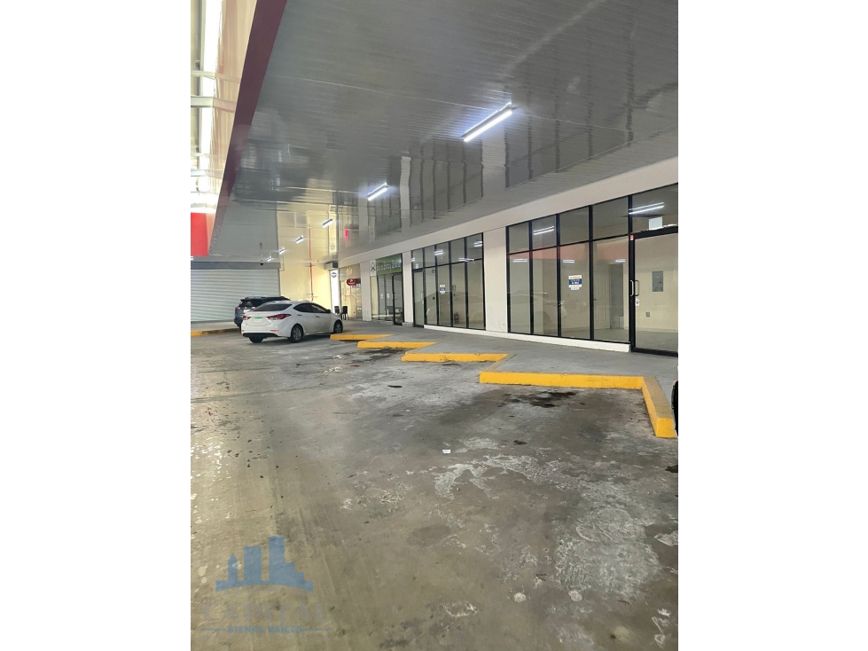 SE ALQUILAN LOCALES COMERCIALES EN LA 24 DE DICIEMBRE — foto 4