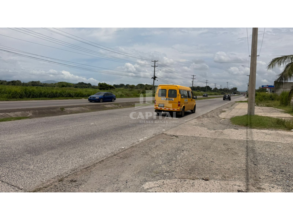 SE ALQUILA TERRENO COMERCIAL VÍA PARAMERICANA - 4