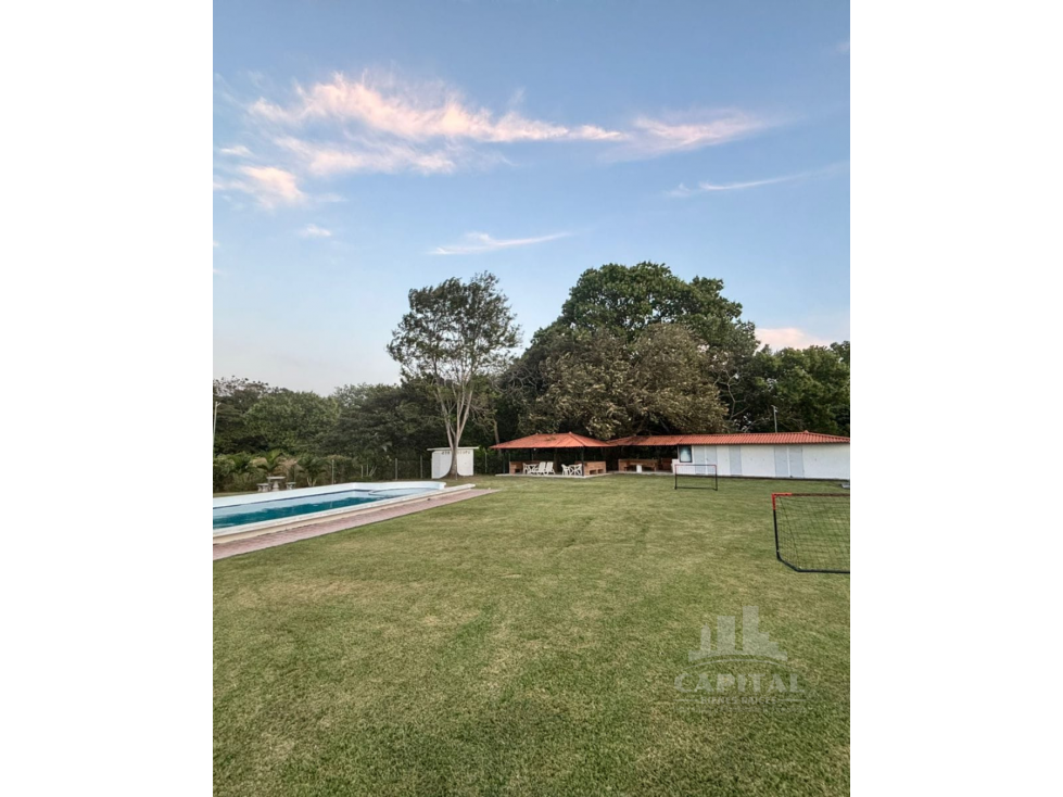 TERRENO EN URB. VALLE DE TOSCANA - ANTON - 3