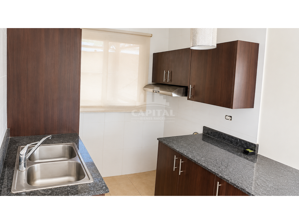 SE ALQUILA CASA EN LA CHORRERA - HACIENDA LOS CALDERONES — foto 2