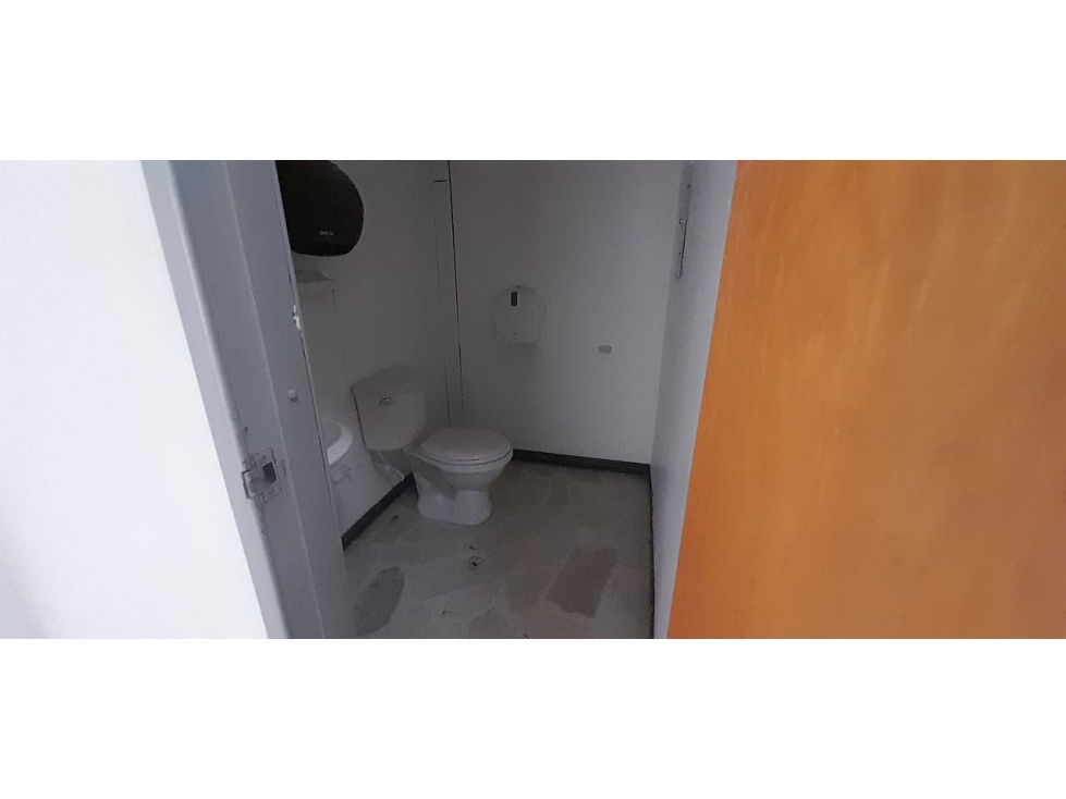 SE ALQUILA AMPLIO LOCAL UBICADO EN CIUDAD CAPRI W9804668 SR - 5