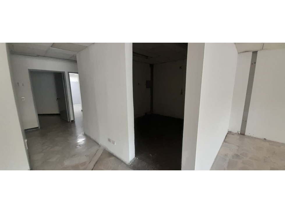 SE ALQUILA AMPLIO LOCAL UBICADO EN CIUDAD CAPRI W9804668 SR - 3