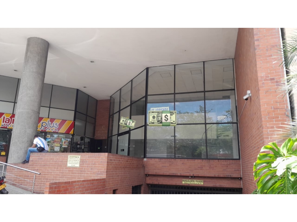SE ALQUILA AMPLIO LOCAL UBICADO EN CIUDAD CAPRI W9804668 SR - 1