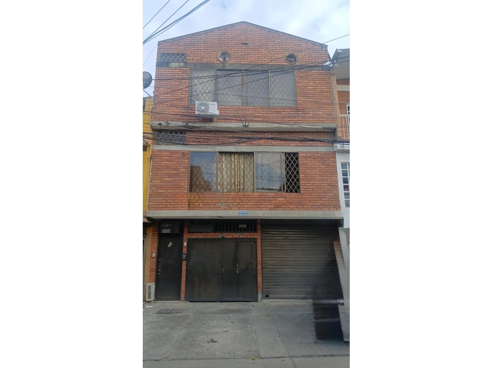 Vendo Edificio Tres plantas Santa Elena BV10082393