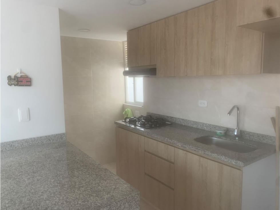 ALQUILO APARTAMENTO 10mo PISO CIUDAD MELENDEZ 10404428JE — foto 4
