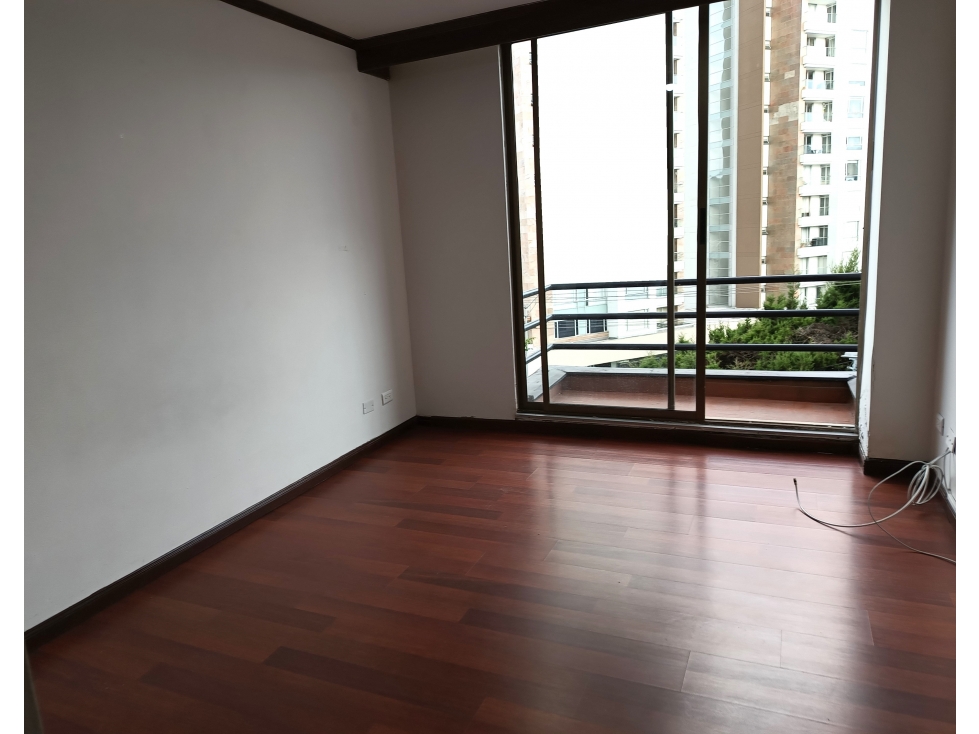 VENTA APTO LAURELES — foto 2