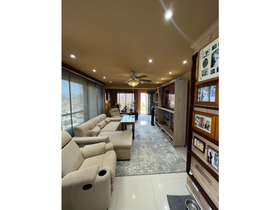 HERMOSO PENTHOUSE CON PERMISO DE RENTA TURISTICA - EL PEÑON RODADERO