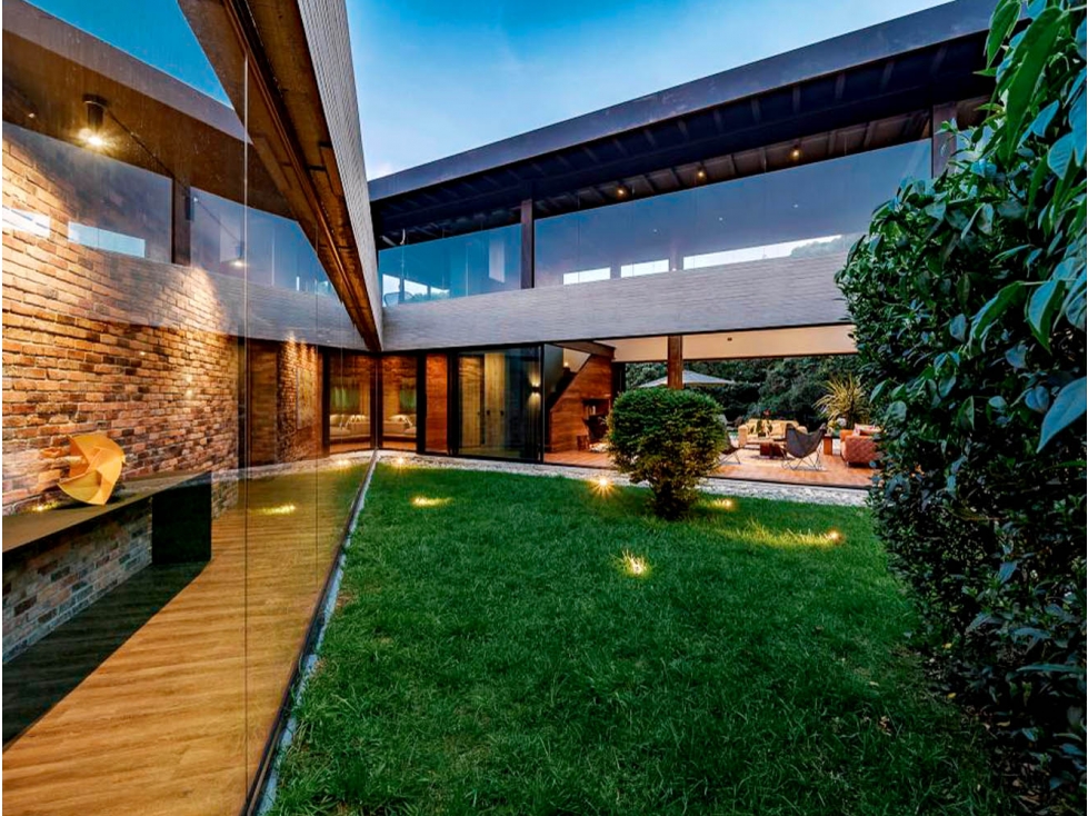Venta casa, Sector La Acuarela, Alto de las Palmas, Envigado, Colombia