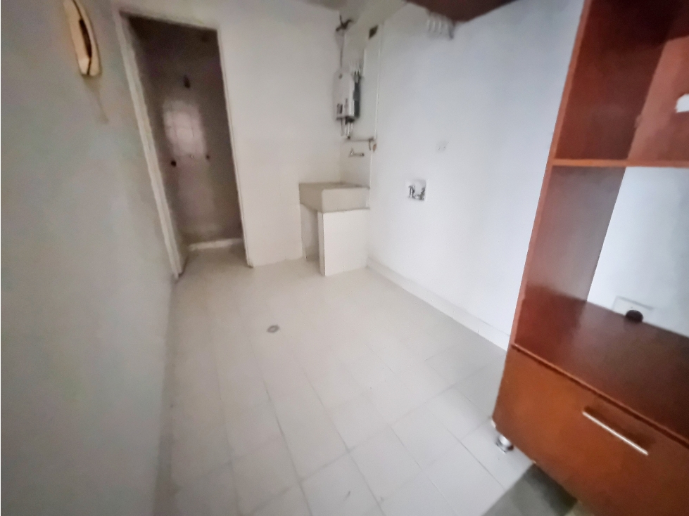 Bajo $$$ VENDO APTO ESPACIOSO SAN JOAQUIN — foto 3