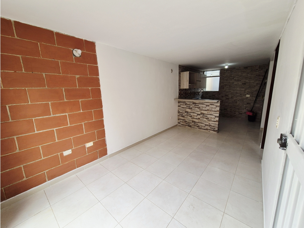 Vendo casa con aire en Robledo Pajarito, sin administración