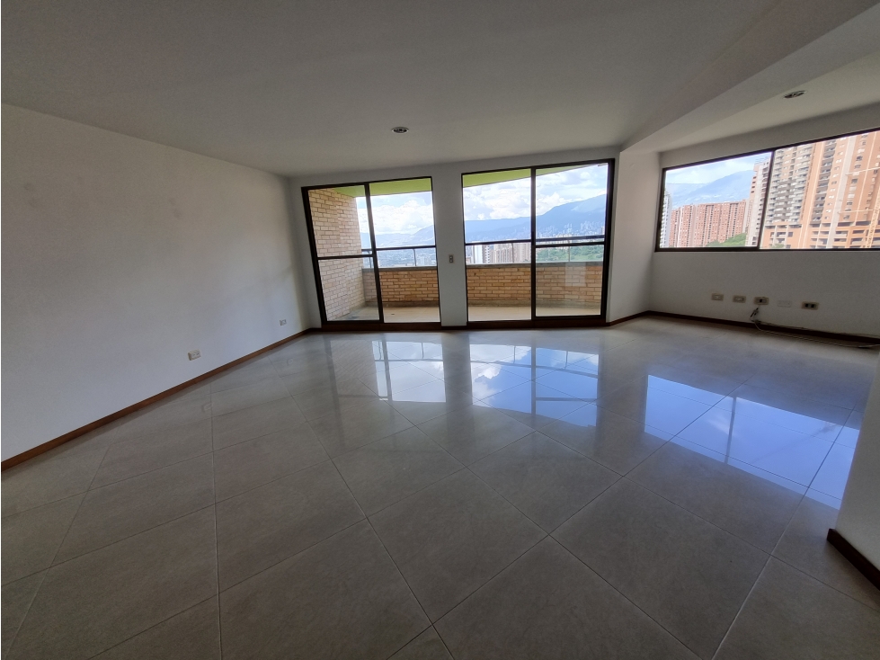VENDO SABANETA APARTAMENTO 4 ALCOBAS CON BAÑO 2 BALCONES 2 PARQUEADERO — foto 2