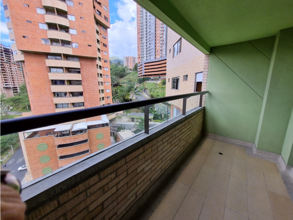VENDO SABANETA APARTAMENTO 4 ALCOBAS CON BAÑO 2 BALCONES 2 PARQUEADERO — foto 5