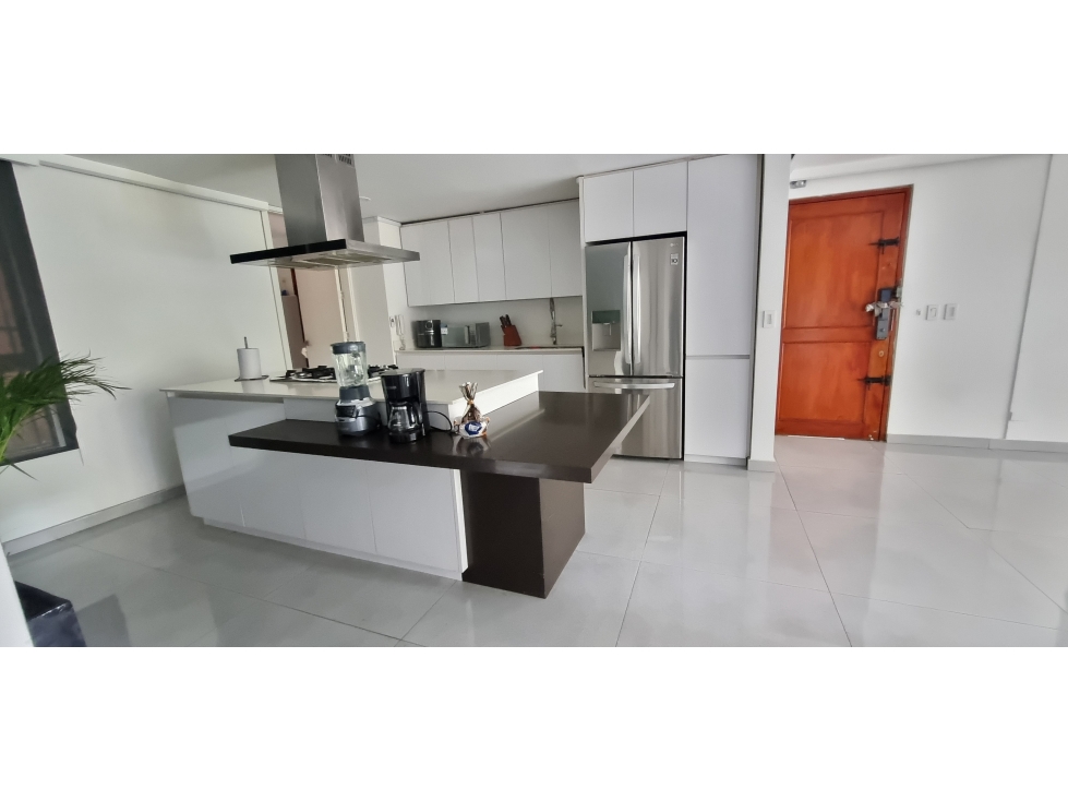 VENTA APARTAMENTO POBLADO 3 ALCOBAS TERRAZA CON JACUZZI — foto 3