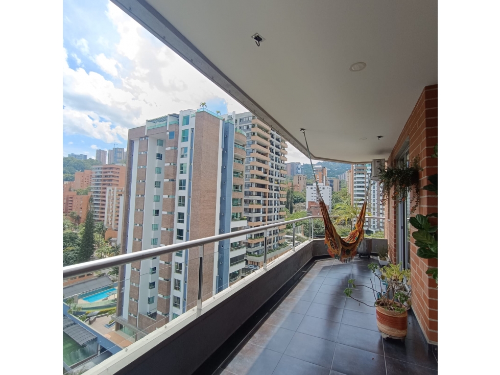 APARTAMENTO MODERNO, AMPLIO Y LUMINOSO EN CASTROPOL POBLADO